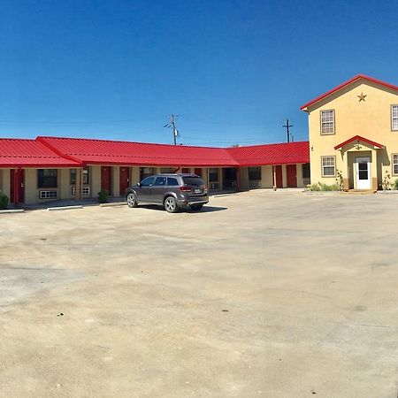 Budget Inn Hallettsville Экстерьер фото